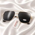 Lunettes de Soleil Noires Branches Or